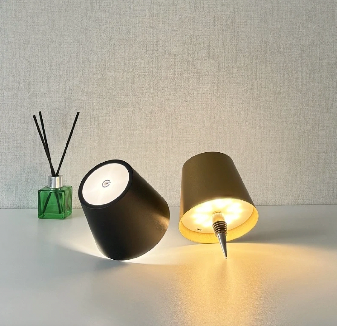 LuxGlow™ – Tappo LED Ricaricabile per Bottiglie